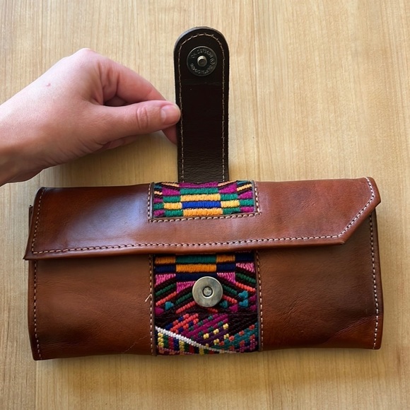 Happee Brown Embroidered Wallet Clutch - Picture 4 of 11